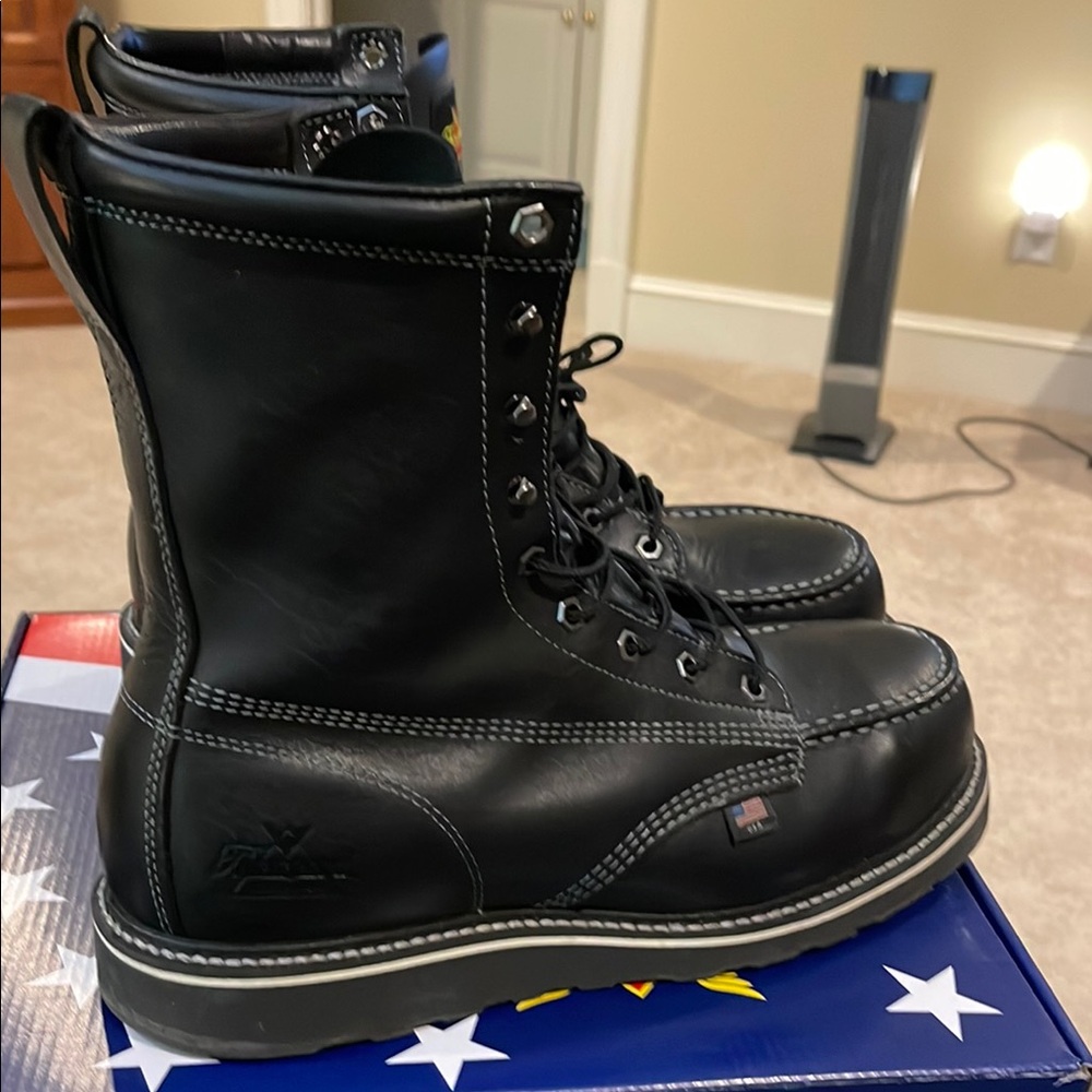 Men's Thorogood Midnight edition Boots - Picture 2 of 8